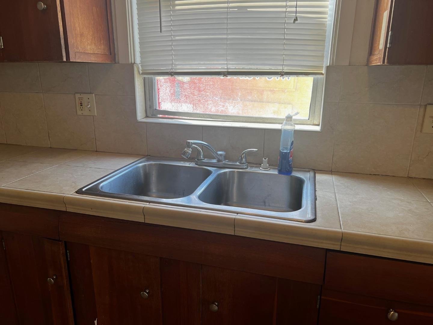 Detail Gallery Image 11 of 46 For 41 Wagner Ave, Watsonville,  CA 95076 - 4 Beds | 1/1 Baths