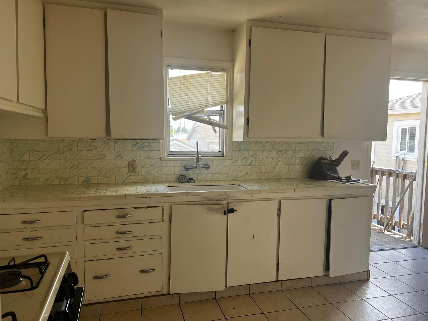 Detail Gallery Image 33 of 46 For 41 Wagner Ave, Watsonville,  CA 95076 - 4 Beds | 1/1 Baths