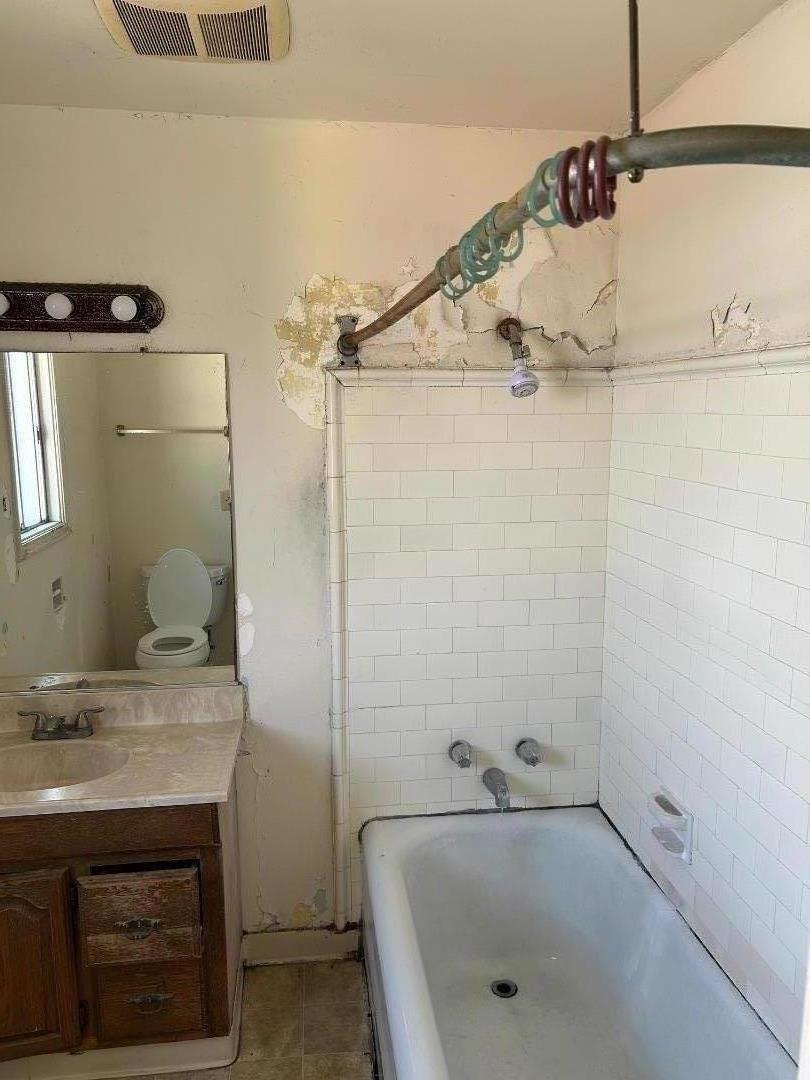 Detail Gallery Image 38 of 46 For 41 Wagner Ave, Watsonville,  CA 95076 - 4 Beds | 1/1 Baths