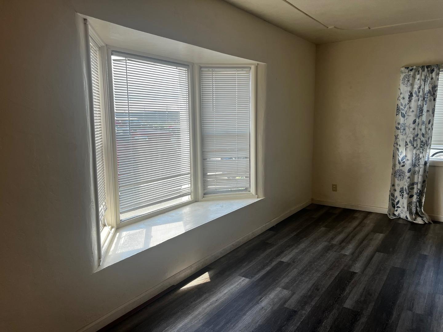Detail Gallery Image 5 of 46 For 41 Wagner Ave, Watsonville,  CA 95076 - 4 Beds | 1/1 Baths