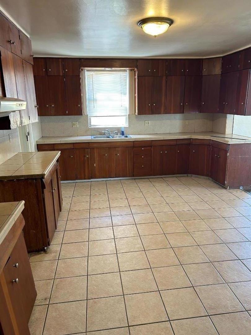 Detail Gallery Image 9 of 46 For 41 Wagner Ave, Watsonville,  CA 95076 - 4 Beds | 1/1 Baths