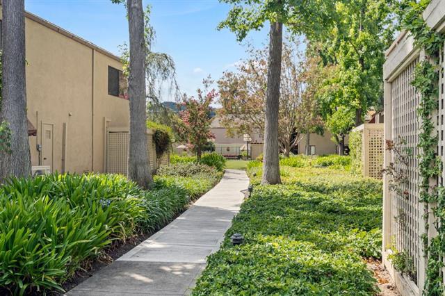 Detail Gallery Image 13 of 32 For 439 Alberto #209,  Los Gatos,  CA 95032 - 2 Beds | 2 Baths