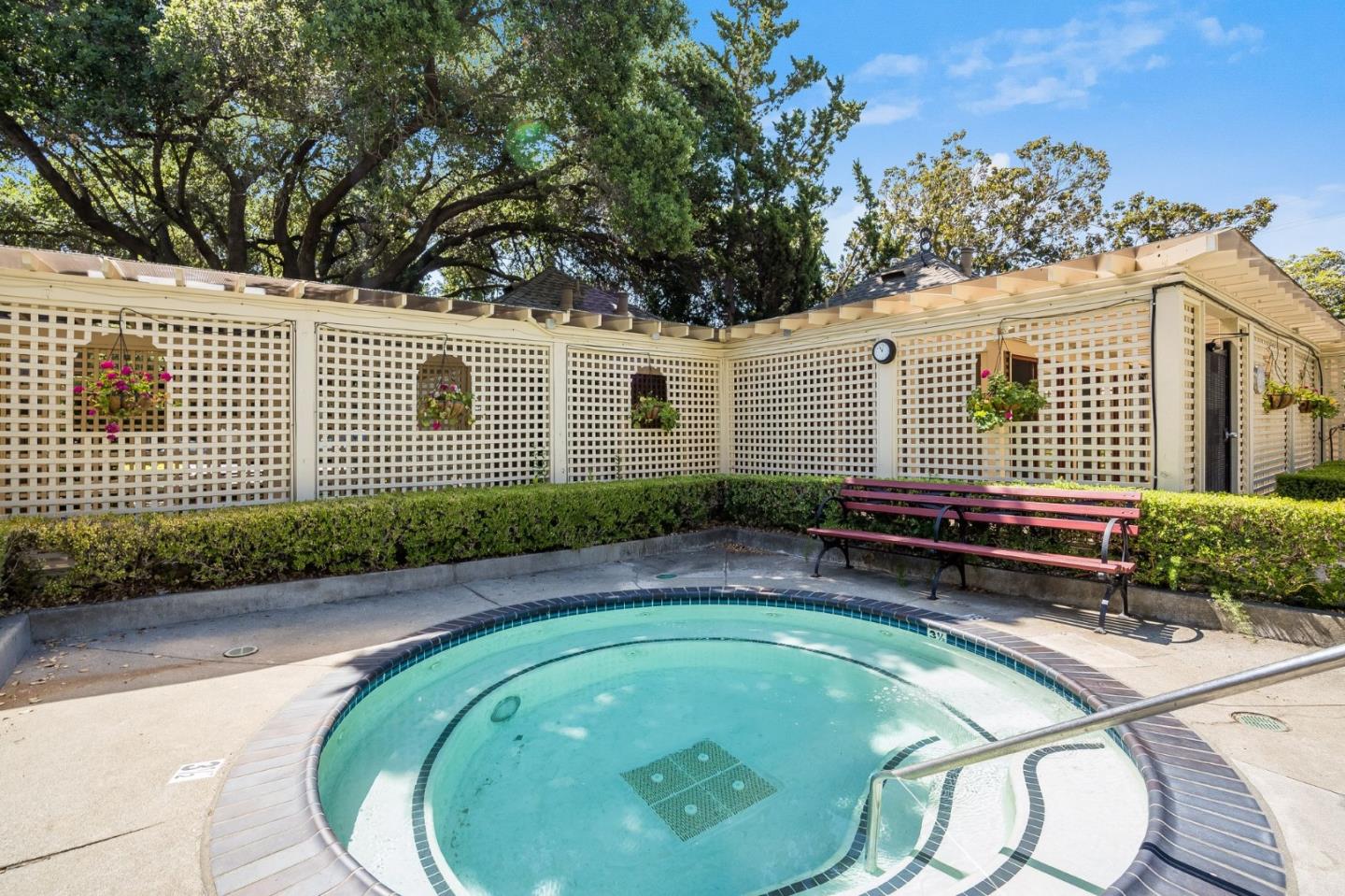 Detail Gallery Image 2 of 32 For 439 Alberto #209,  Los Gatos,  CA 95032 - 2 Beds | 2 Baths
