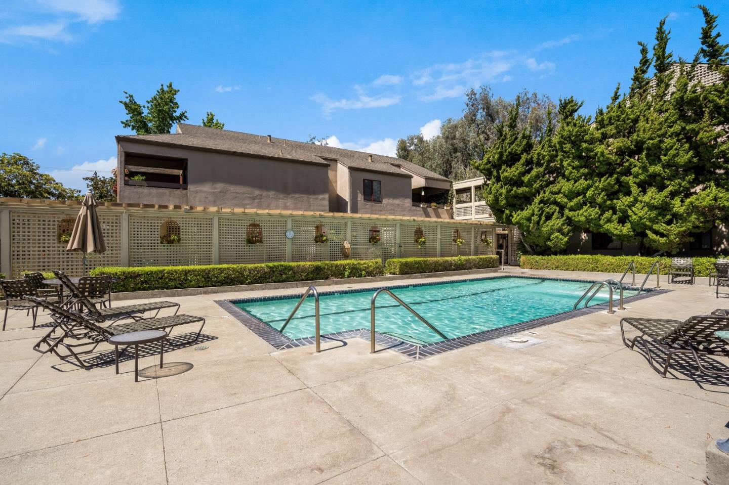 Detail Gallery Image 3 of 32 For 439 Alberto #209,  Los Gatos,  CA 95032 - 2 Beds | 2 Baths