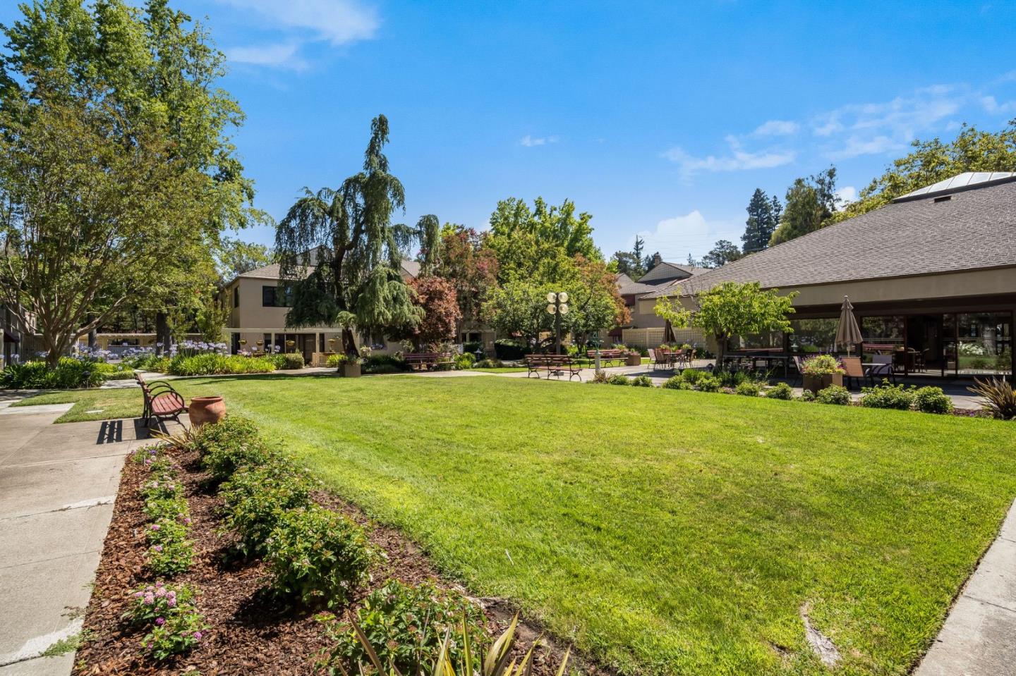 Detail Gallery Image 4 of 32 For 439 Alberto #209,  Los Gatos,  CA 95032 - 2 Beds | 2 Baths