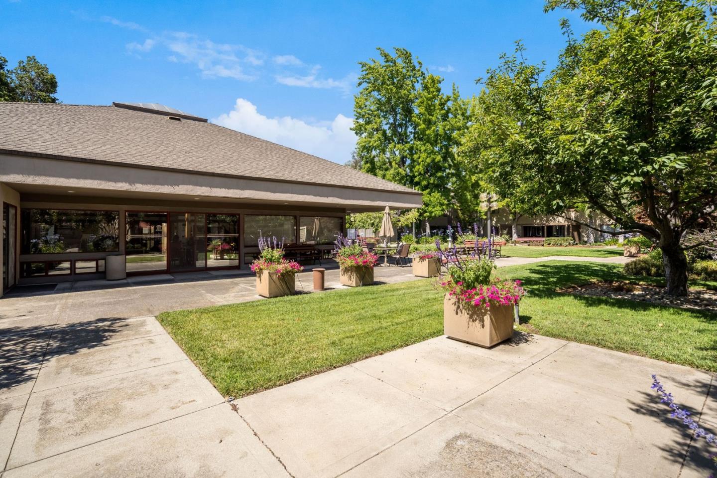 Detail Gallery Image 7 of 32 For 439 Alberto #209,  Los Gatos,  CA 95032 - 2 Beds | 2 Baths