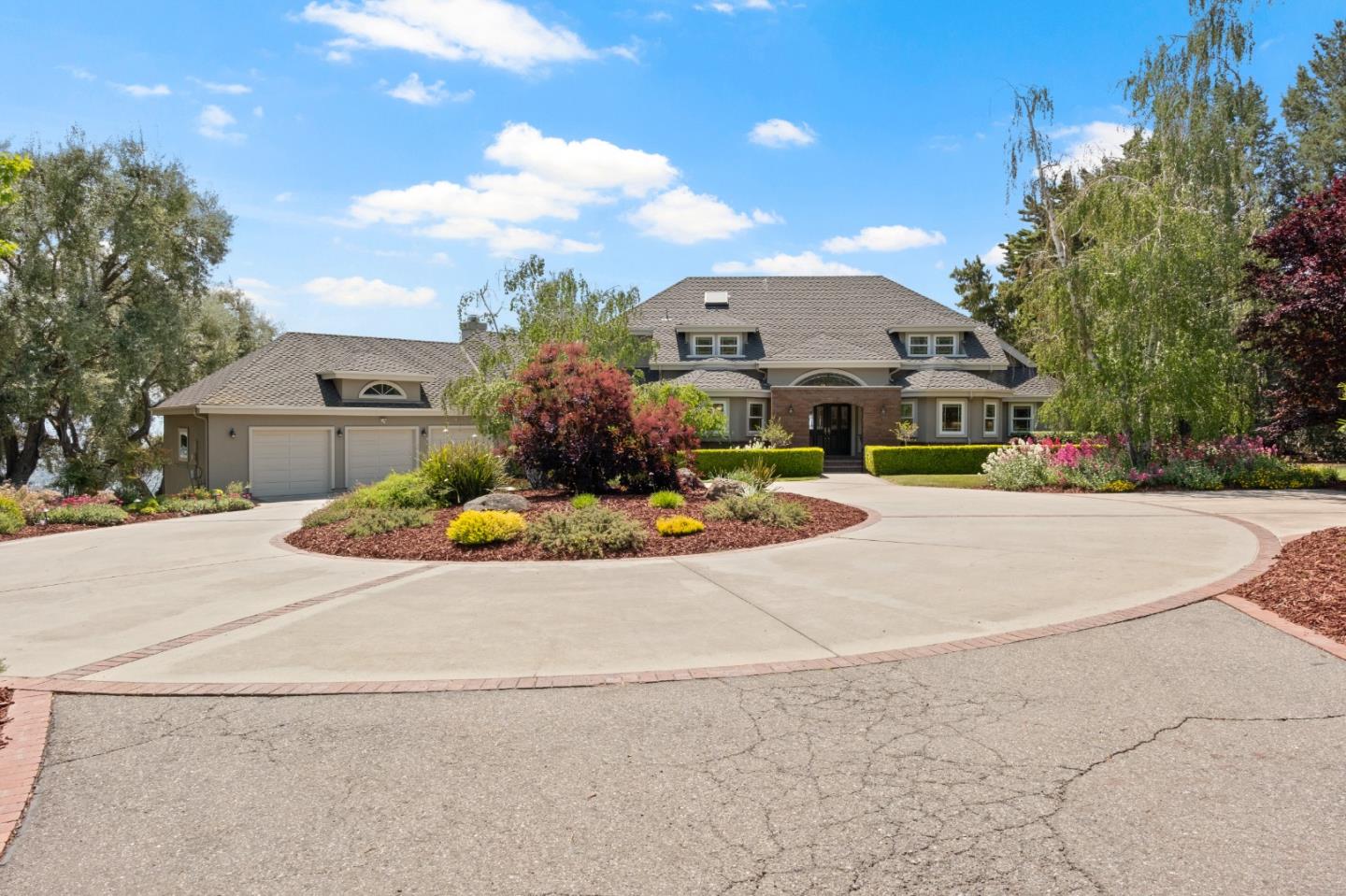 Detail Gallery Image 6 of 81 For 17009 Crothers Rd, San Jose,  CA 95127 - 5 Beds | 3/1 Baths