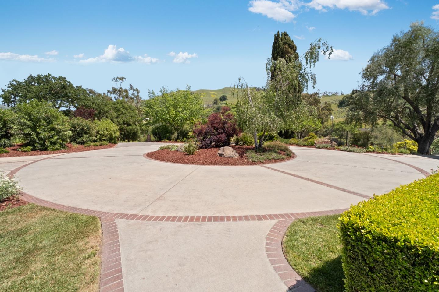 Detail Gallery Image 7 of 81 For 17009 Crothers Rd, San Jose,  CA 95127 - 5 Beds | 3/1 Baths