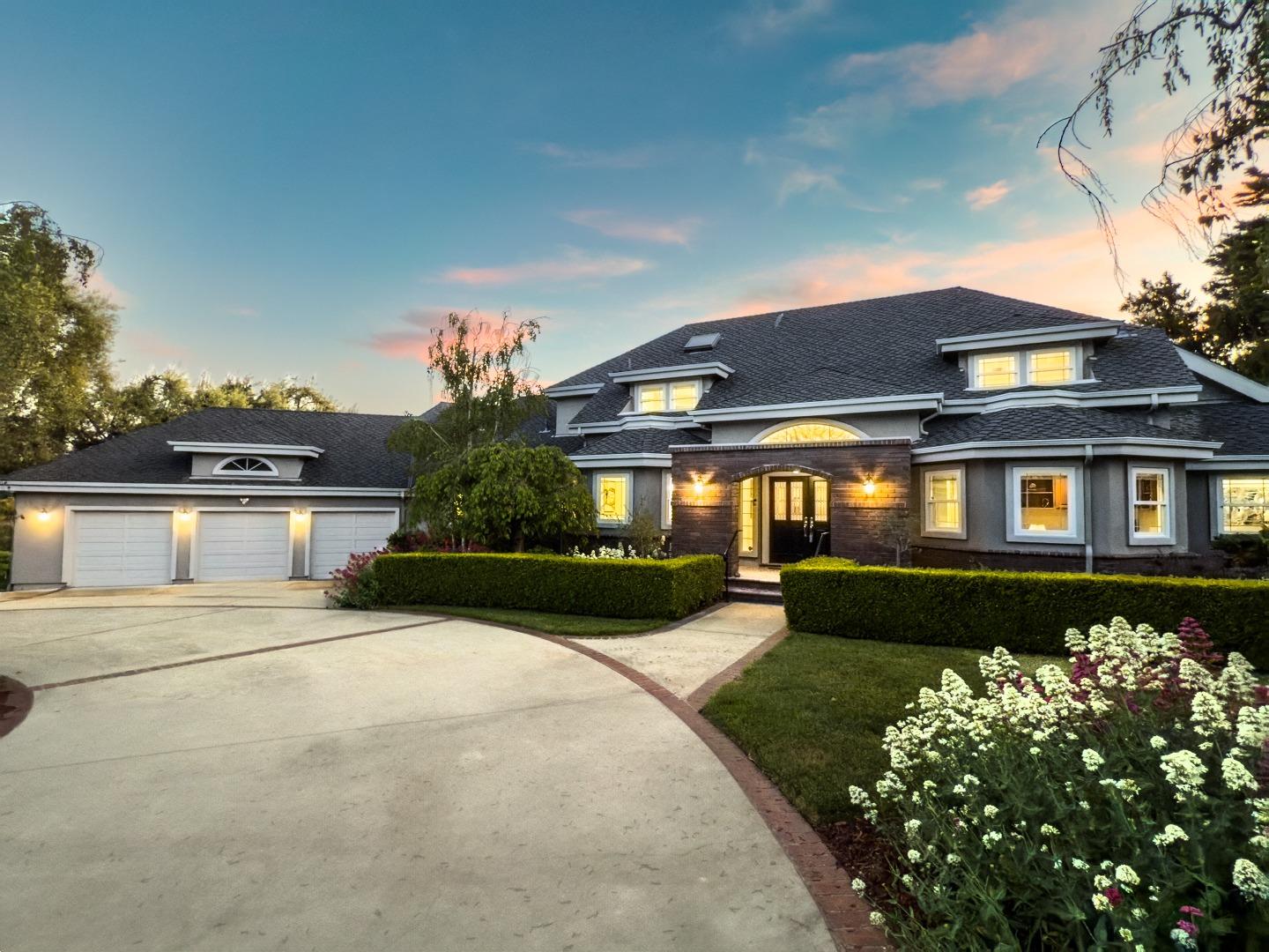 Detail Gallery Image 9 of 81 For 17009 Crothers Rd, San Jose,  CA 95127 - 5 Beds | 3/1 Baths