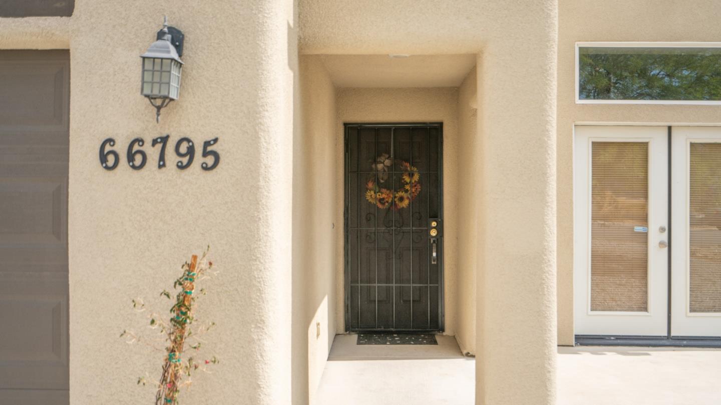 Detail Gallery Image 2 of 21 For 66795 1st St, Desert Hot Springs,  CA 92240 - 3 Beds | 2 Baths