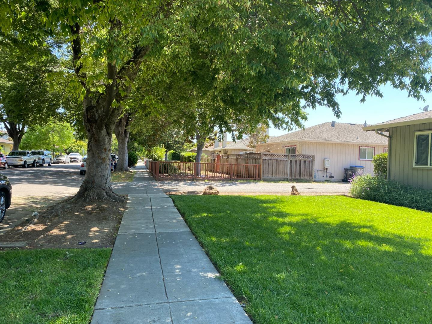 Detail Gallery Image 12 of 13 For 1329 Essex Way, San Jose,  CA 95117 - – Beds | – Baths