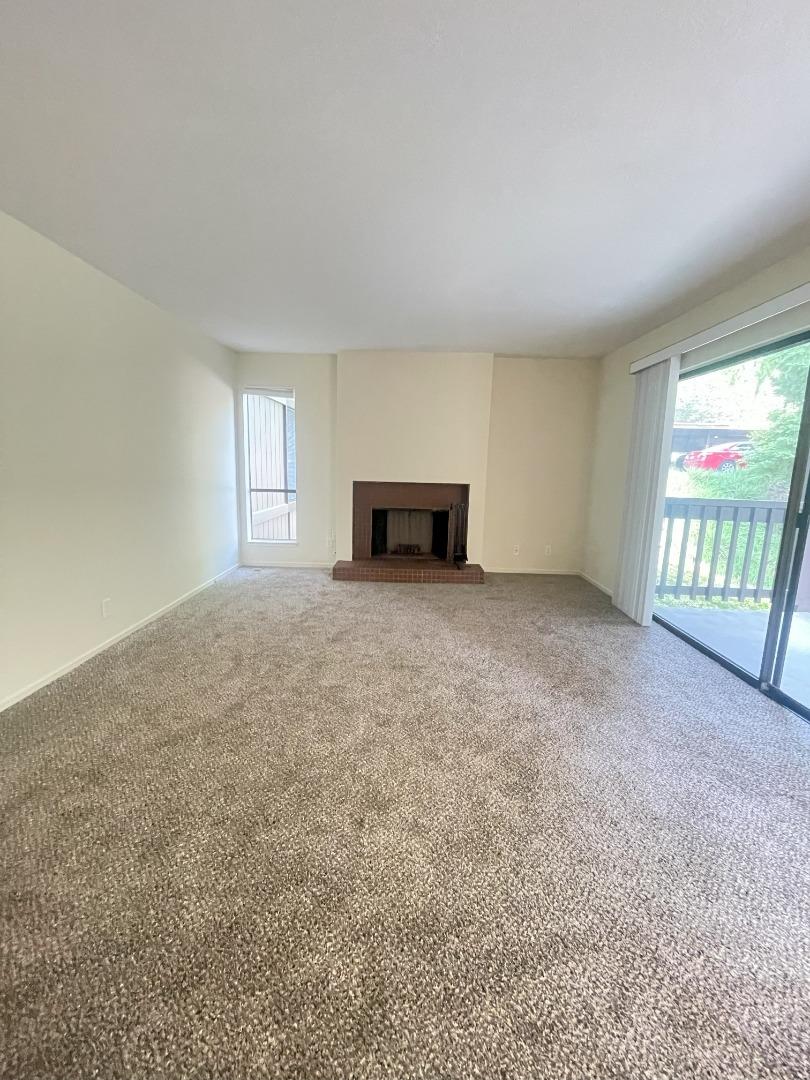Detail Gallery Image 11 of 26 For 3316 Brittan Ave #12,  San Carlos,  CA 94070 - 3 Beds | 2 Baths