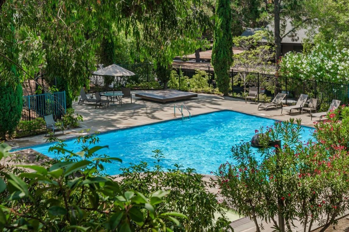 Detail Gallery Image 23 of 26 For 3316 Brittan Ave #12,  San Carlos,  CA 94070 - 3 Beds | 2 Baths
