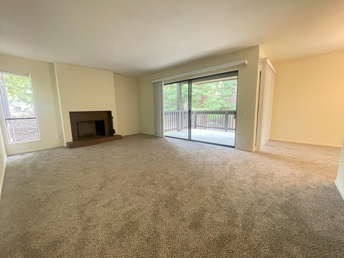 Detail Gallery Image 3 of 26 For 3316 Brittan Ave #12,  San Carlos,  CA 94070 - 3 Beds | 2 Baths