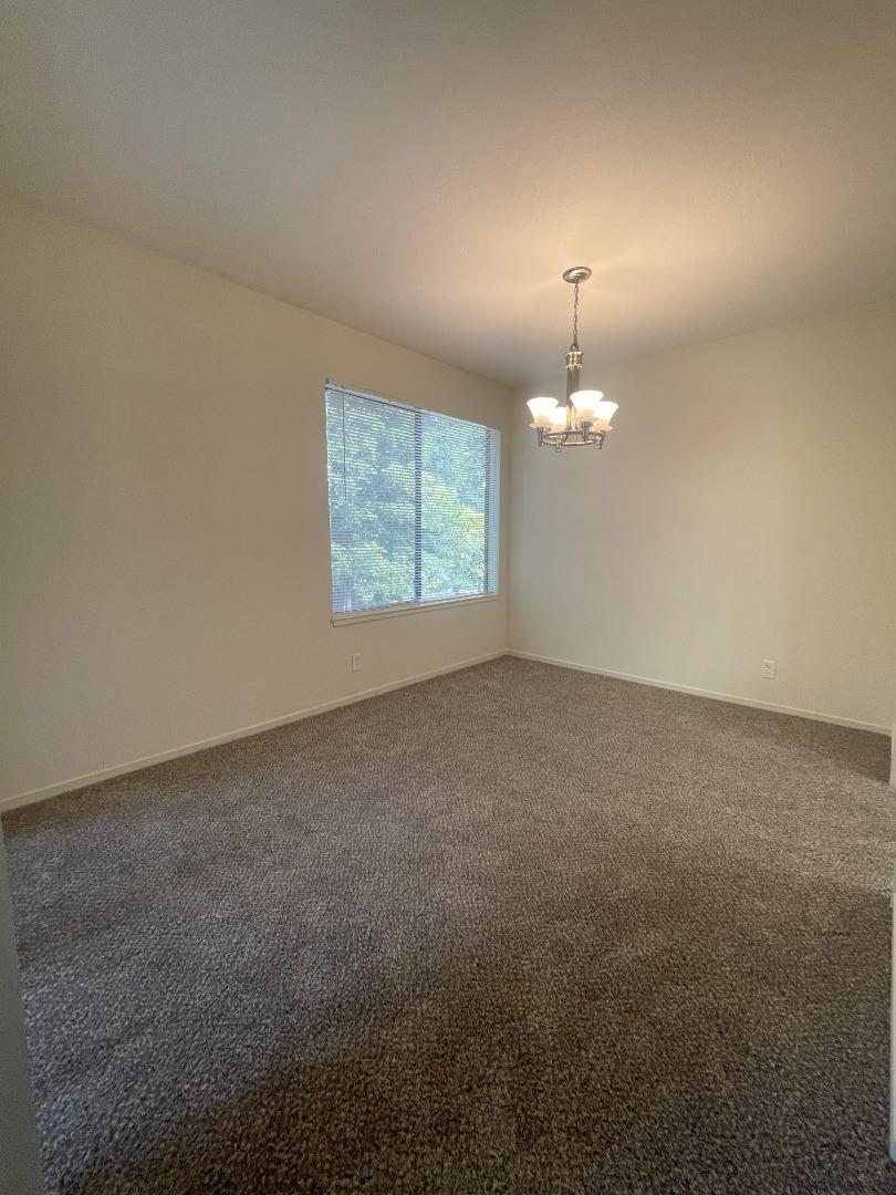 Detail Gallery Image 5 of 26 For 3316 Brittan Ave #12,  San Carlos,  CA 94070 - 3 Beds | 2 Baths