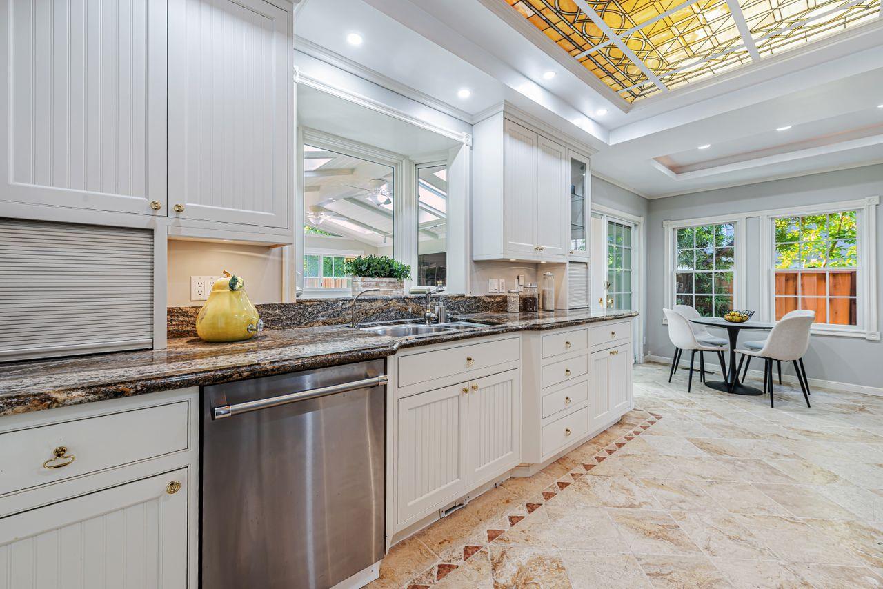Detail Gallery Image 26 of 36 For 17 Clarendon Rd, Burlingame,  CA 94010 - 2 Beds | 1 Baths