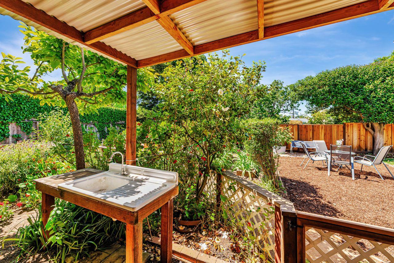 Detail Gallery Image 31 of 36 For 17 Clarendon Rd, Burlingame,  CA 94010 - 2 Beds | 1 Baths