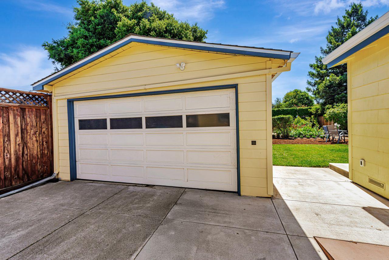 Detail Gallery Image 35 of 36 For 17 Clarendon Rd, Burlingame,  CA 94010 - 2 Beds | 1 Baths