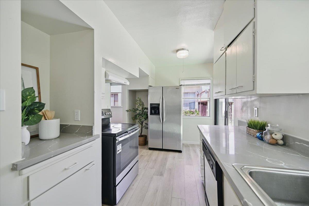 Detail Gallery Image 12 of 52 For 260 Behrens St, El Cerrito,  CA 94530 - 3 Beds | 3 Baths