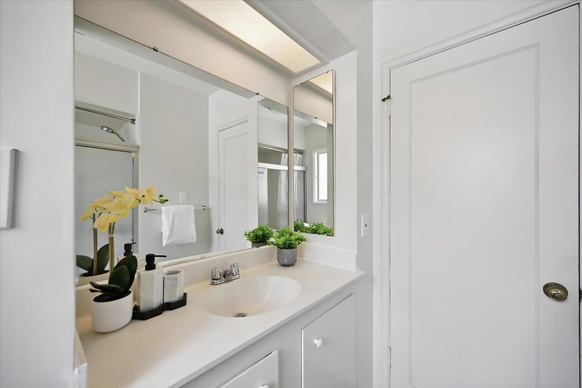 Detail Gallery Image 22 of 52 For 260 Behrens St, El Cerrito,  CA 94530 - 3 Beds | 3 Baths