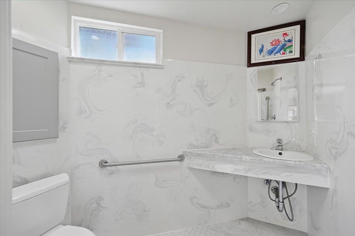 Detail Gallery Image 29 of 52 For 260 Behrens St, El Cerrito,  CA 94530 - 3 Beds | 3 Baths