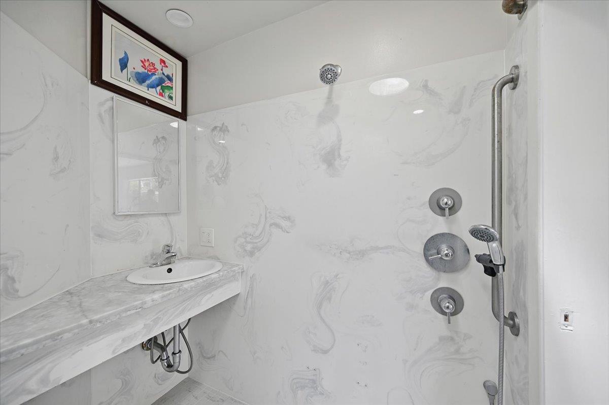 Detail Gallery Image 30 of 52 For 260 Behrens St, El Cerrito,  CA 94530 - 3 Beds | 3 Baths