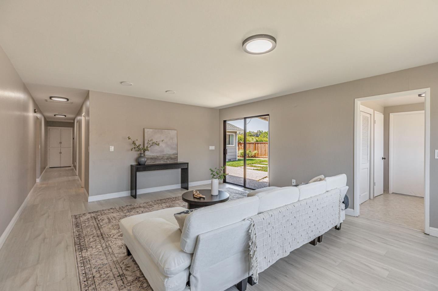 Detail Gallery Image 10 of 28 For 445 Marks Dr, Hollister,  CA 95023 - 3 Beds | 2 Baths