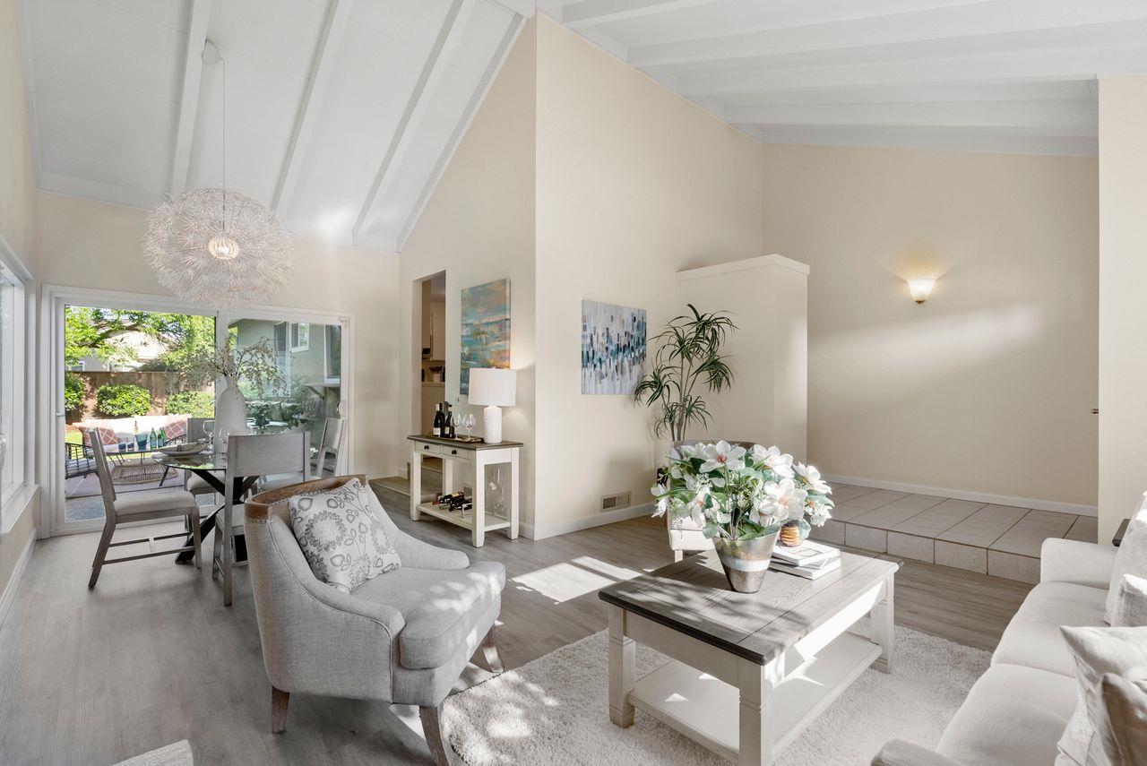 Detail Gallery Image 4 of 19 For 1510 via Cancion, San Jose,  CA 95128 - 3 Beds | 2 Baths