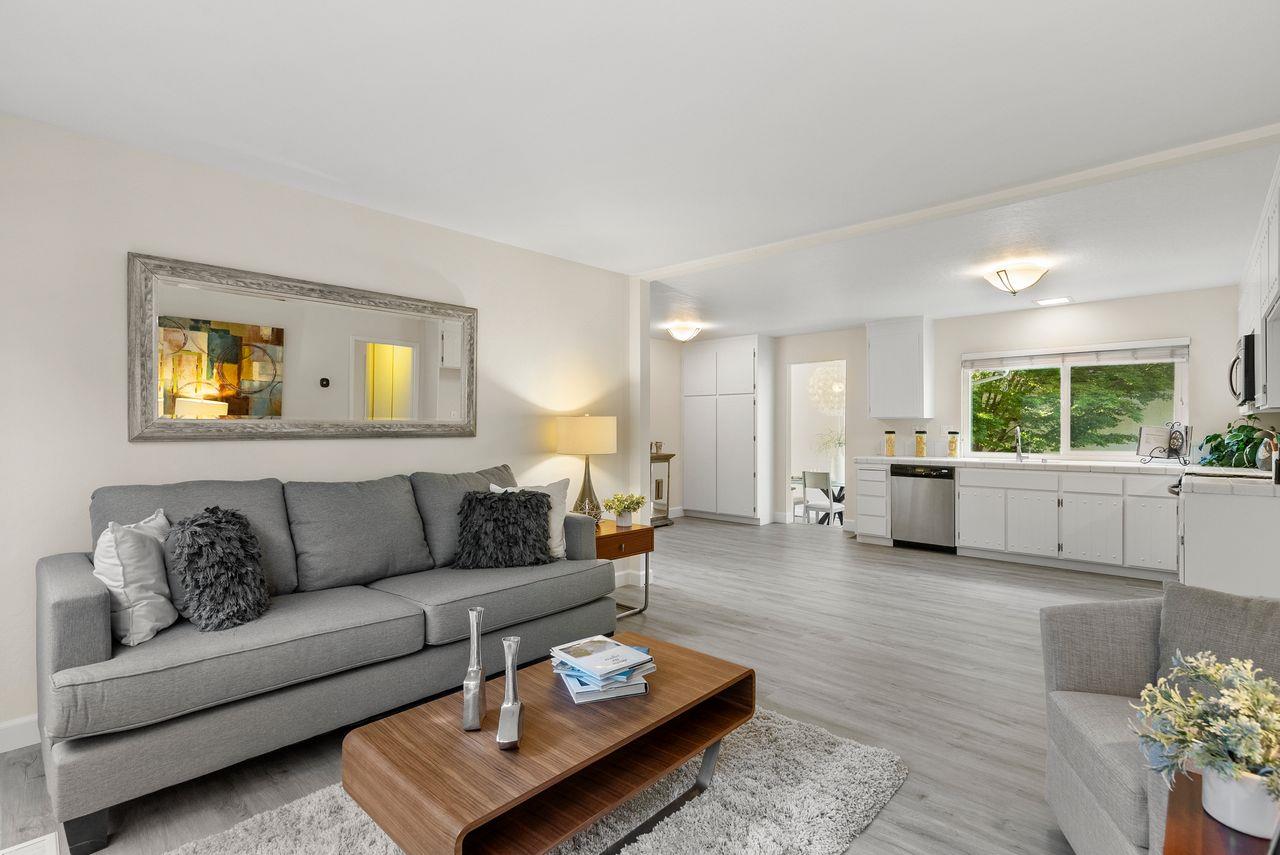 Detail Gallery Image 7 of 19 For 1510 via Cancion, San Jose,  CA 95128 - 3 Beds | 2 Baths