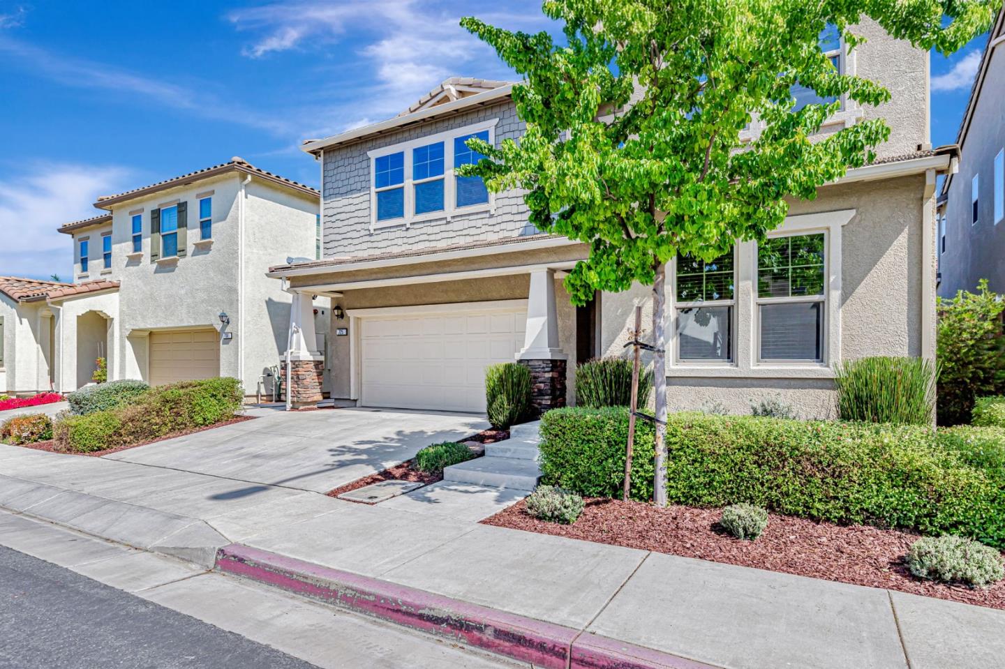 Detail Gallery Image 3 of 61 For 725 Sullivan Way, Gilroy,  CA 95020 - 4 Beds | 3 Baths