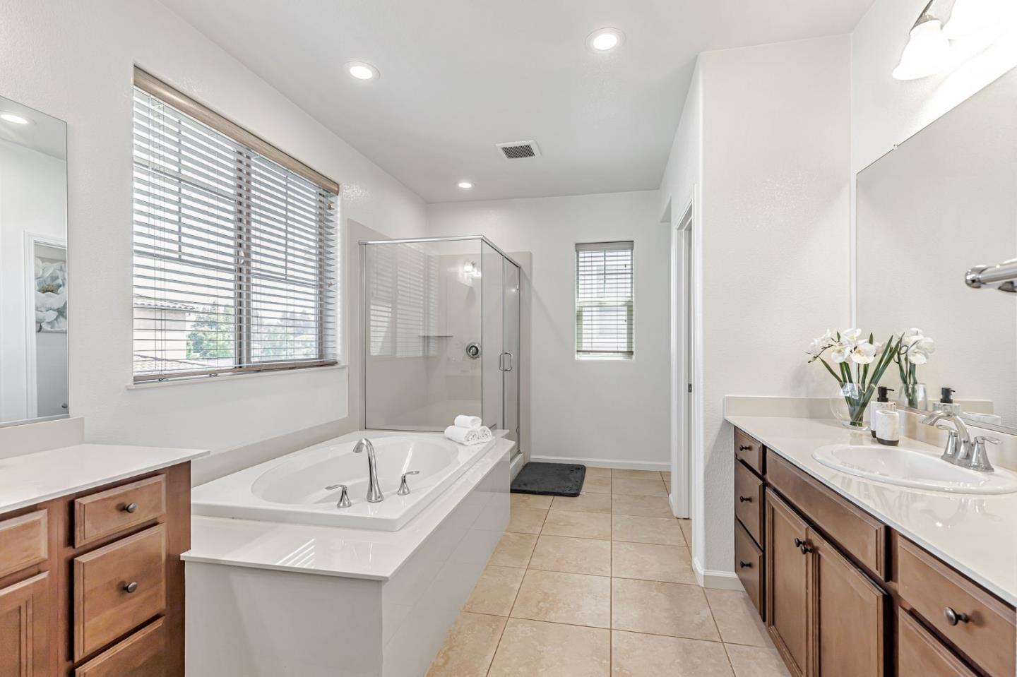 Detail Gallery Image 35 of 61 For 725 Sullivan Way, Gilroy,  CA 95020 - 4 Beds | 3 Baths