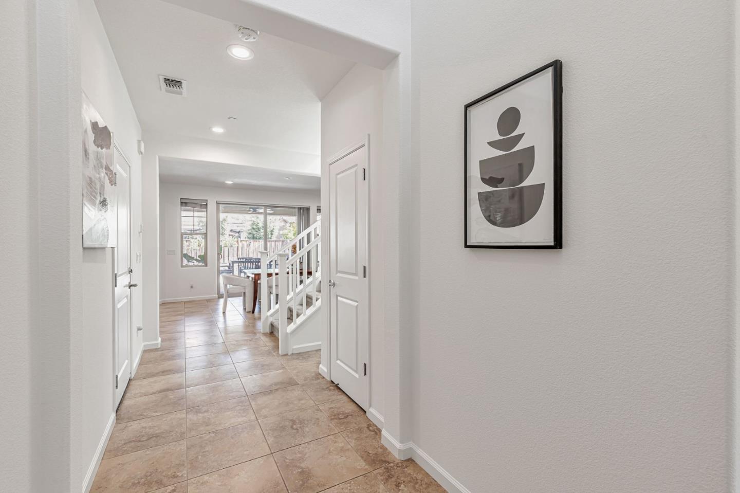 Detail Gallery Image 6 of 61 For 725 Sullivan Way, Gilroy,  CA 95020 - 4 Beds | 3 Baths