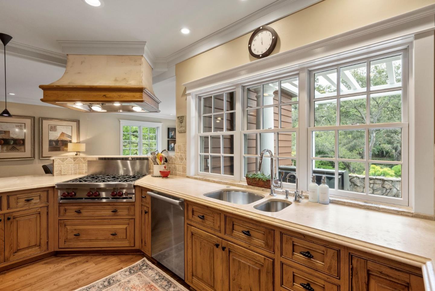 Detail Gallery Image 17 of 58 For 20470 Montalvo Heights Dr, Saratoga,  CA 95070 - 4 Beds | 5 Baths