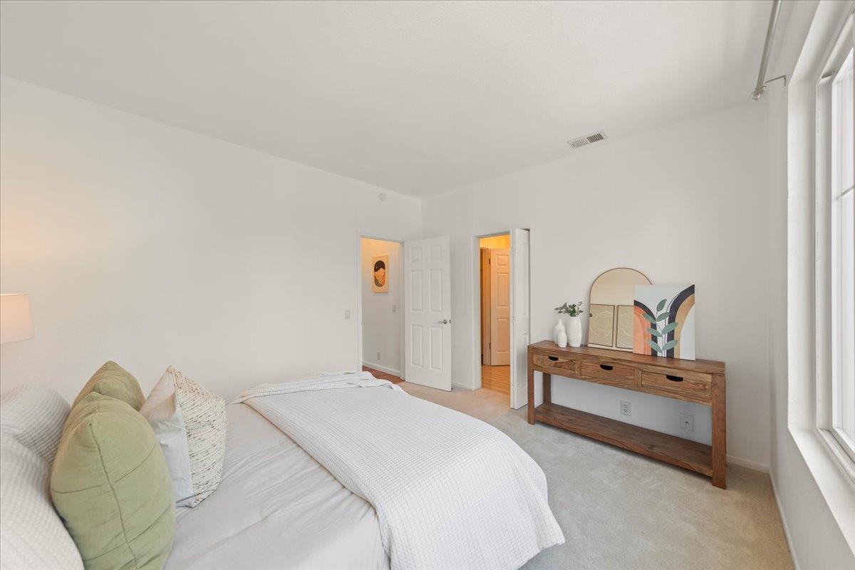 Detail Gallery Image 12 of 27 For 440 Navaro Place #205,  San Jose,  CA 95134 - 2 Beds | 2 Baths