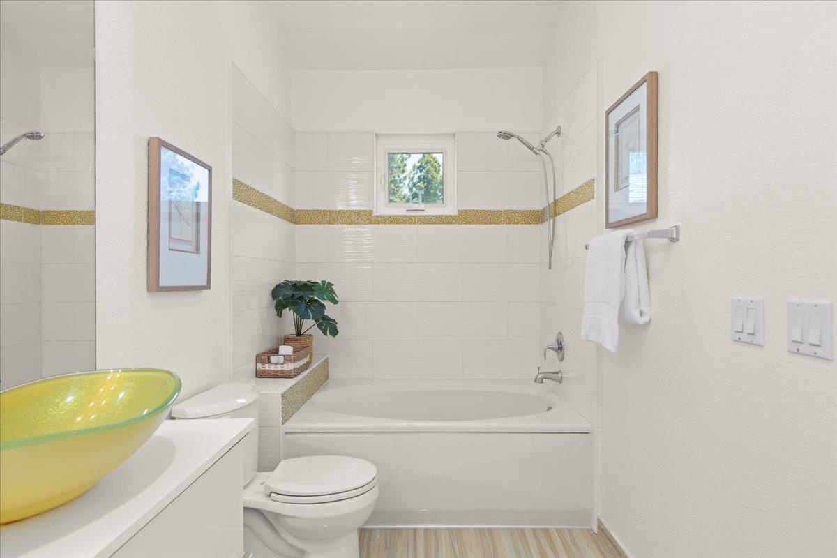 Detail Gallery Image 14 of 27 For 440 Navaro Place #205,  San Jose,  CA 95134 - 2 Beds | 2 Baths