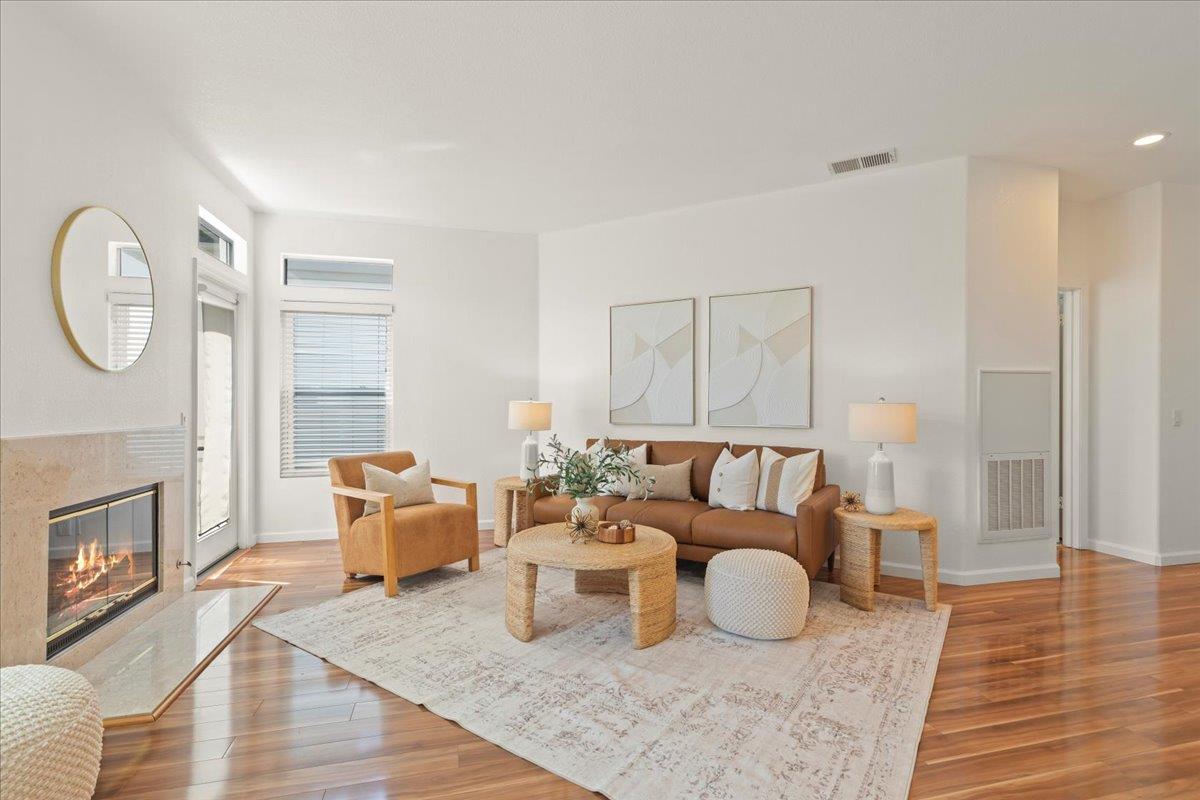 Detail Gallery Image 3 of 27 For 440 Navaro Place #205,  San Jose,  CA 95134 - 2 Beds | 2 Baths