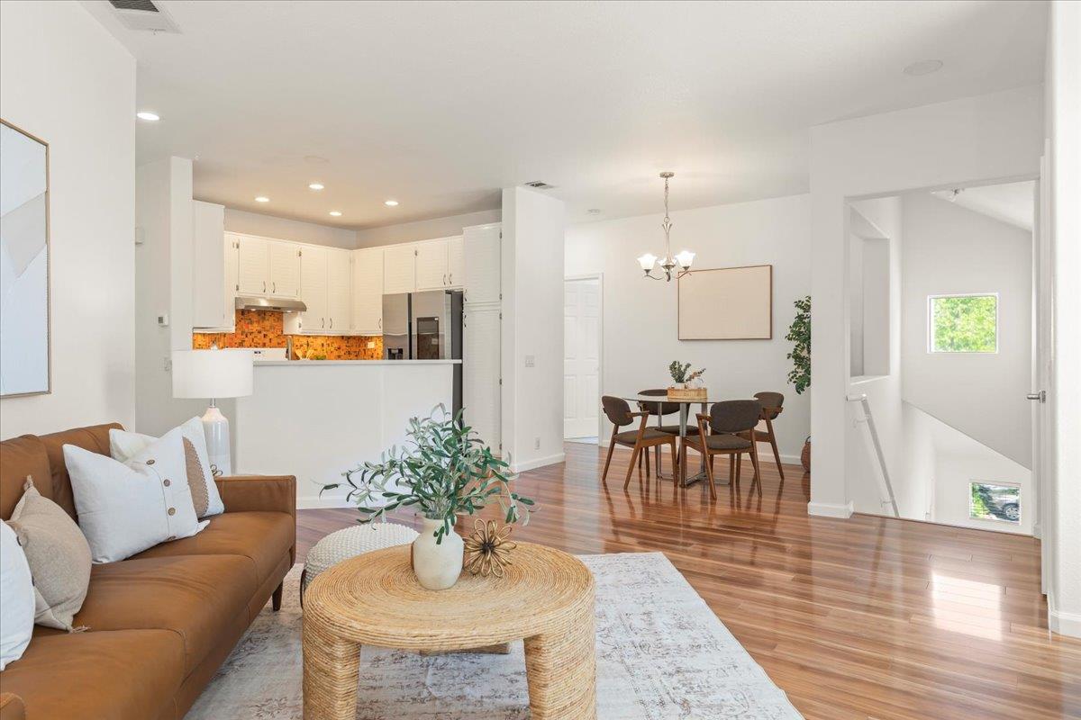 Detail Gallery Image 5 of 27 For 440 Navaro Place #205,  San Jose,  CA 95134 - 2 Beds | 2 Baths