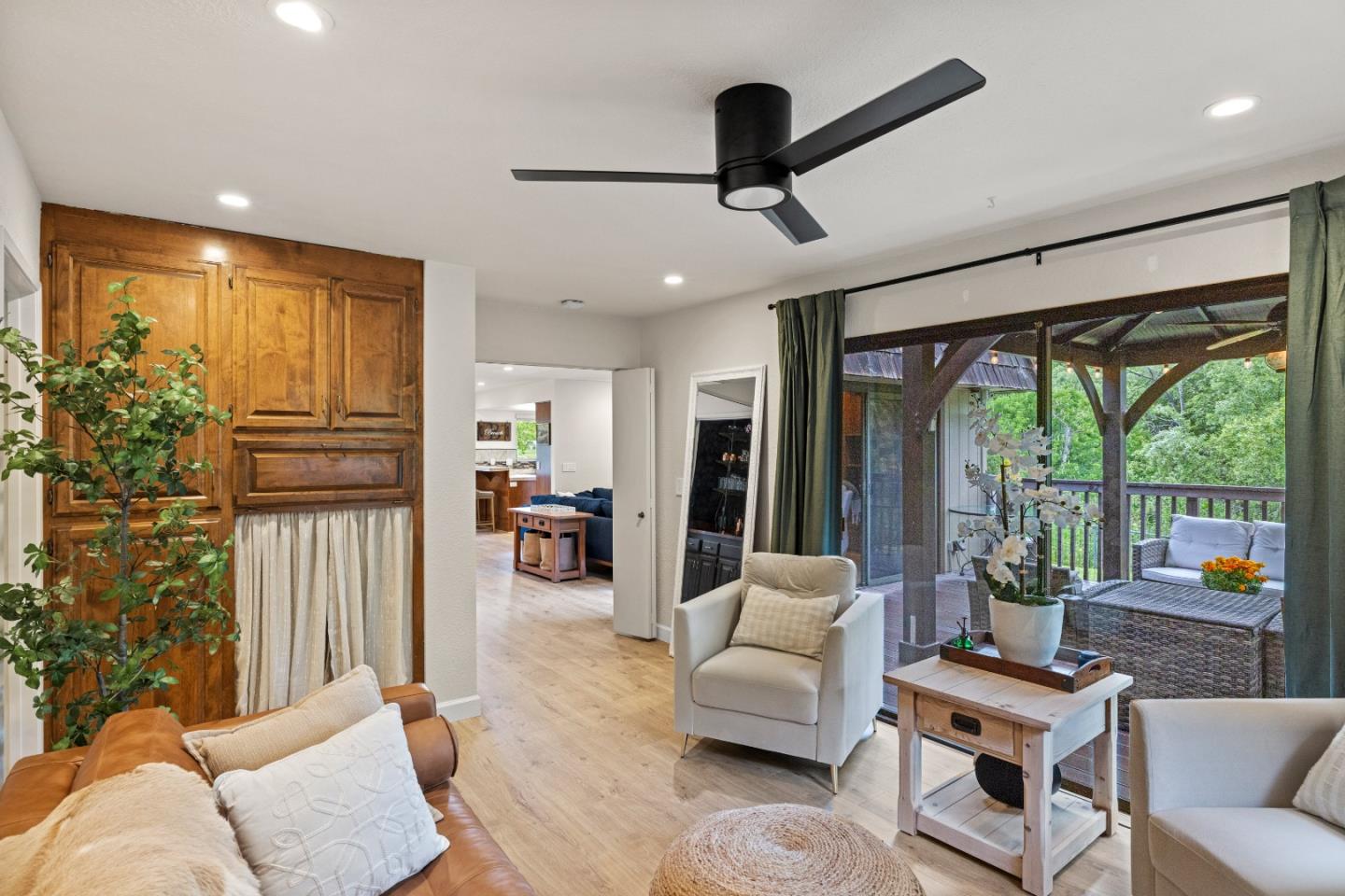 Detail Gallery Image 22 of 45 For 23799 Monterey-Salinas Hwy #35,  Salinas,  CA 93908 - 2 Beds | 2 Baths