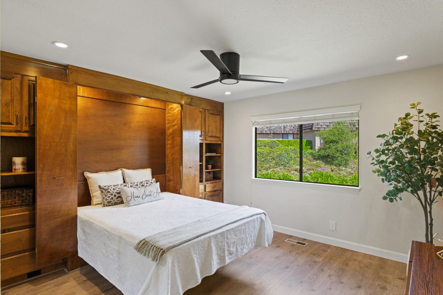 Detail Gallery Image 25 of 45 For 23799 Monterey-Salinas Hwy #35,  Salinas,  CA 93908 - 2 Beds | 2 Baths