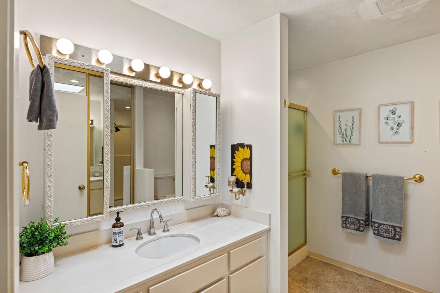 Detail Gallery Image 27 of 45 For 23799 Monterey-Salinas Hwy #35,  Salinas,  CA 93908 - 2 Beds | 2 Baths
