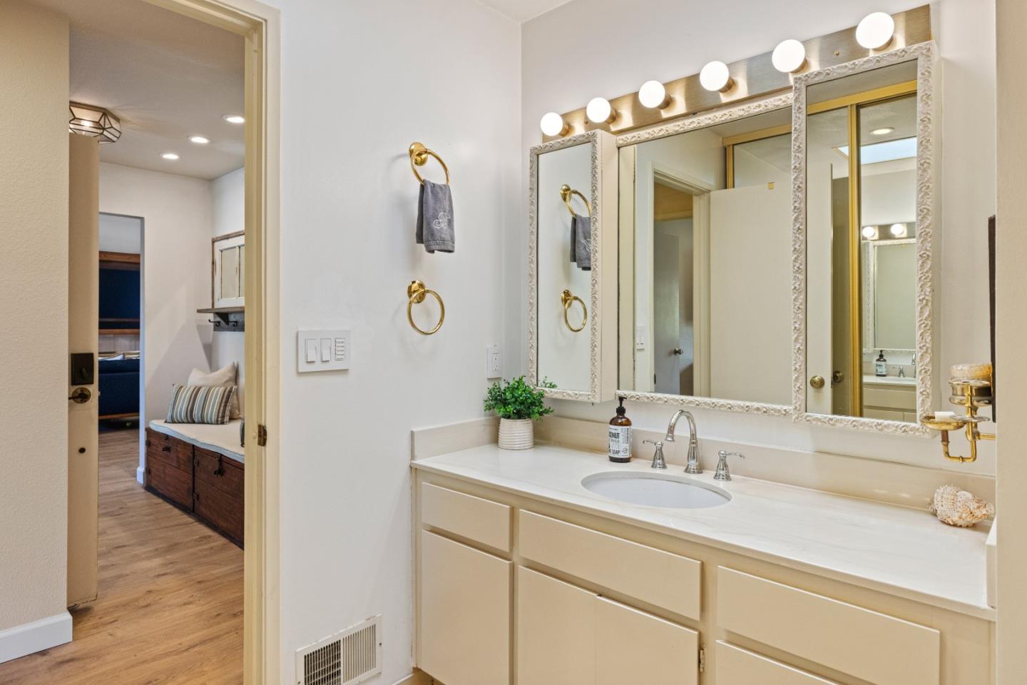 Detail Gallery Image 28 of 45 For 23799 Monterey-Salinas Hwy #35,  Salinas,  CA 93908 - 2 Beds | 2 Baths