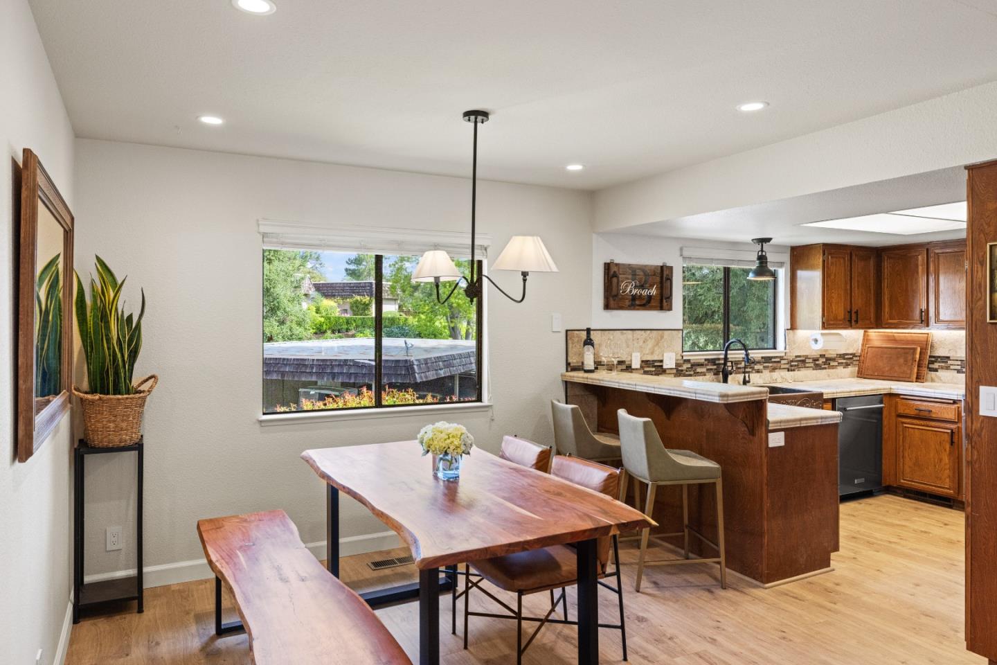 Detail Gallery Image 3 of 45 For 23799 Monterey-Salinas Hwy #35,  Salinas,  CA 93908 - 2 Beds | 2 Baths