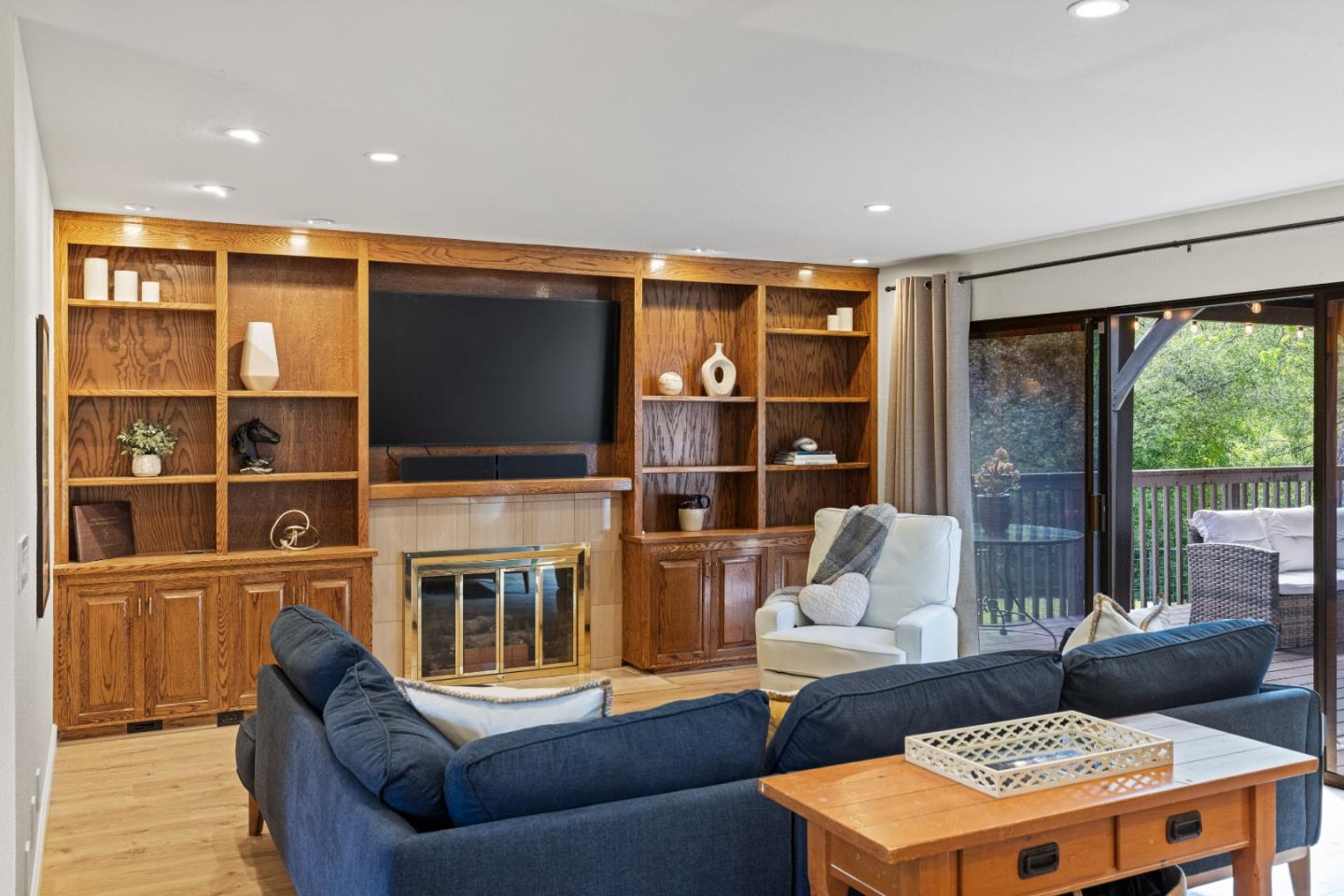 Detail Gallery Image 9 of 45 For 23799 Monterey-Salinas Hwy #35,  Salinas,  CA 93908 - 2 Beds | 2 Baths