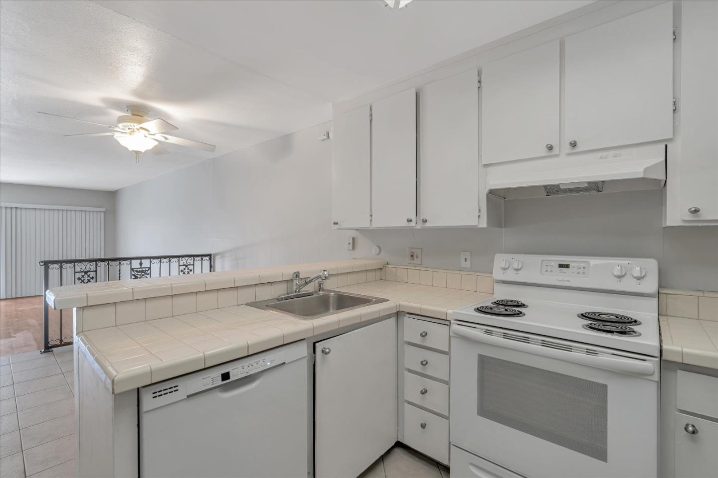 Detail Gallery Image 18 of 43 For 30079 Vanderbilt St, Hayward,  CA 94544 - 3 Beds | 2 Baths