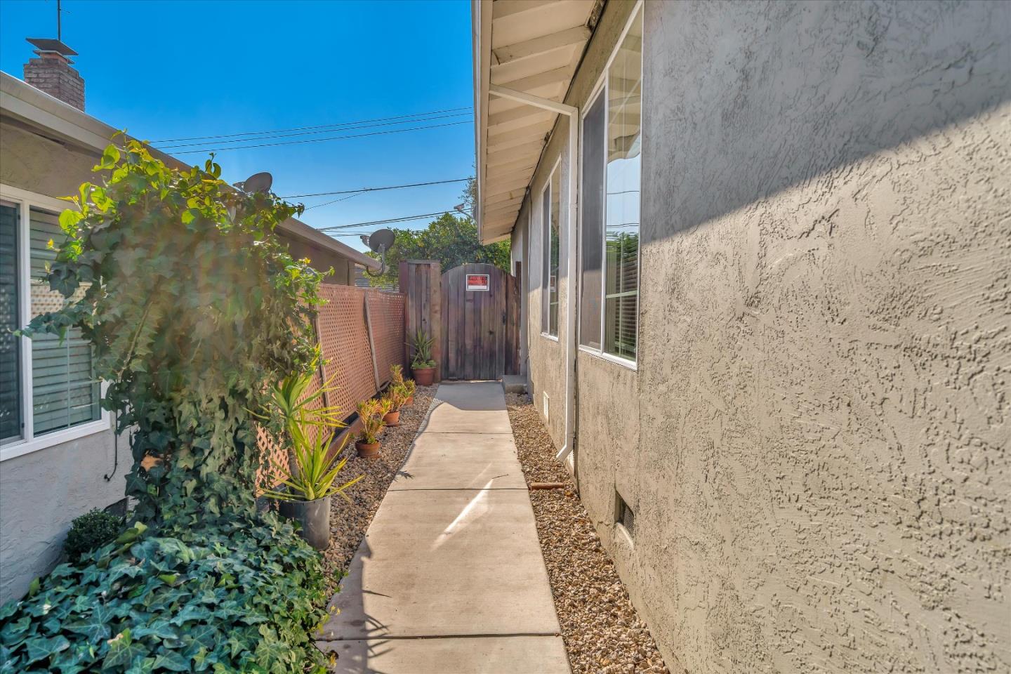 Detail Gallery Image 6 of 43 For 30079 Vanderbilt St, Hayward,  CA 94544 - 3 Beds | 2 Baths