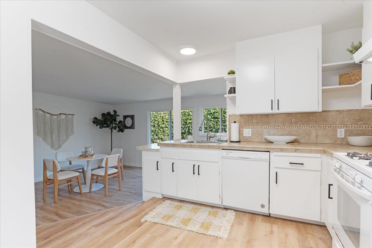 Detail Gallery Image 11 of 43 For 65 17 Mile Dr, Pacific Grove,  CA 93950 - 2 Beds | 1/1 Baths