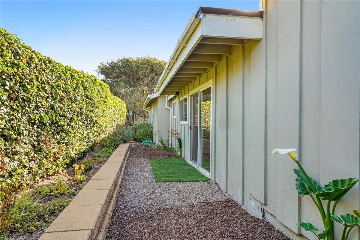 Detail Gallery Image 26 of 43 For 65 17 Mile Dr, Pacific Grove,  CA 93950 - 2 Beds | 1/1 Baths