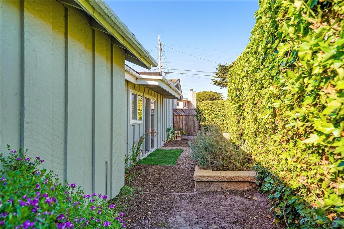 Detail Gallery Image 27 of 43 For 65 17 Mile Dr, Pacific Grove,  CA 93950 - 2 Beds | 1/1 Baths