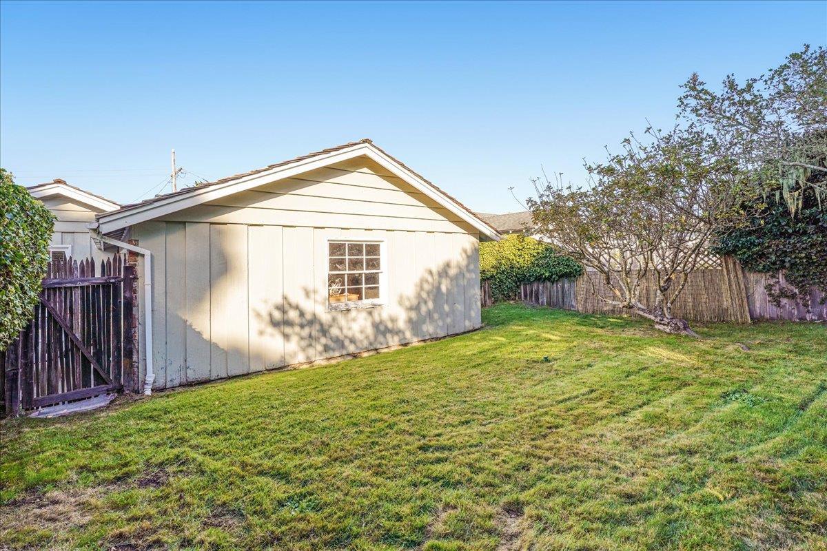 Detail Gallery Image 28 of 43 For 65 17 Mile Dr, Pacific Grove,  CA 93950 - 2 Beds | 1/1 Baths