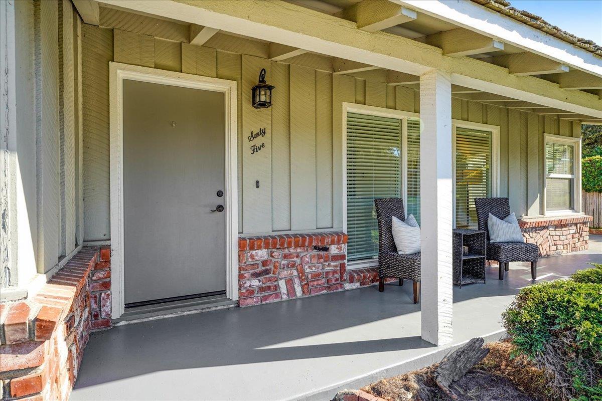 Detail Gallery Image 3 of 43 For 65 17 Mile Dr, Pacific Grove,  CA 93950 - 2 Beds | 1/1 Baths